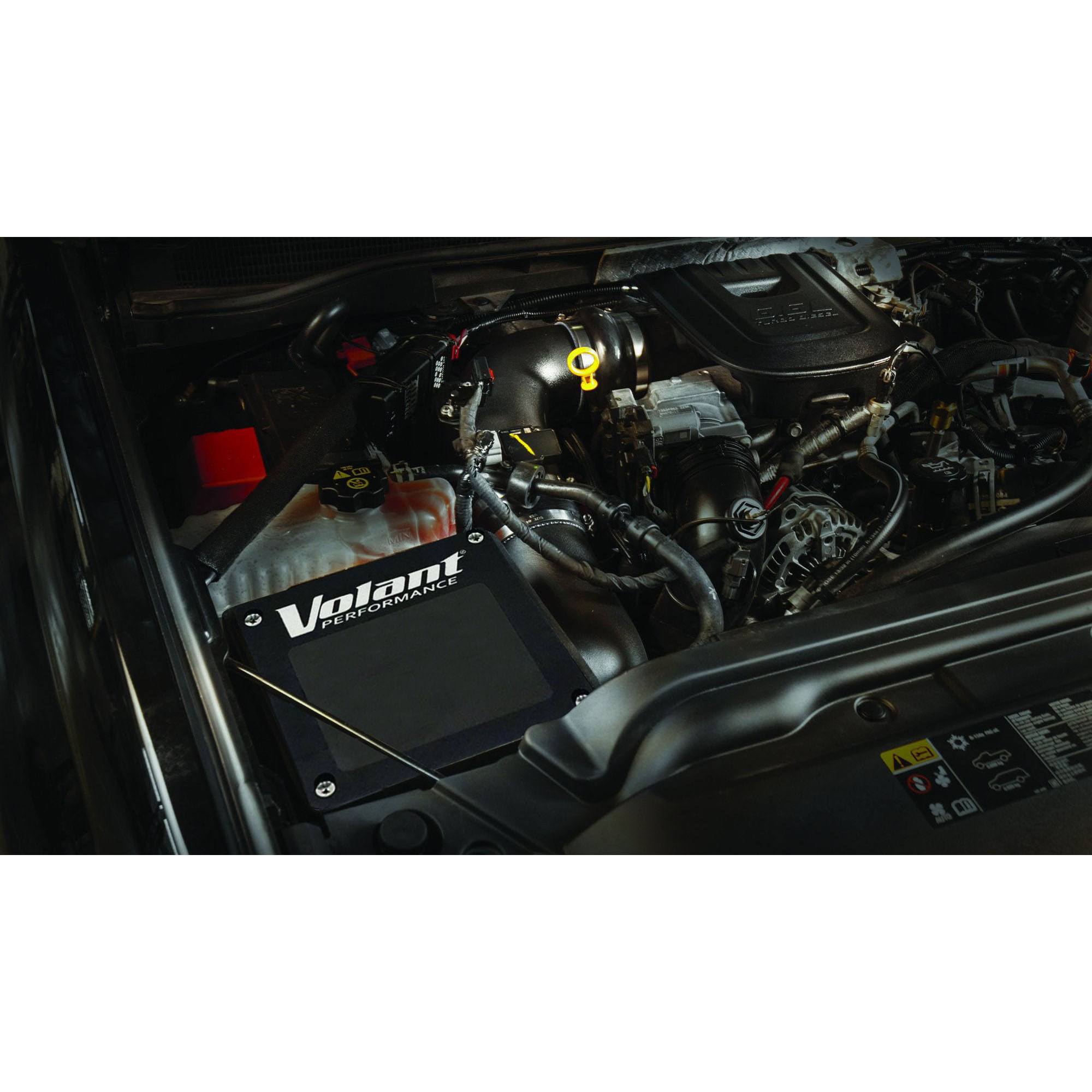 Volant Closed Box Air Intake (15566) 2013-2016 Silverado/Sierra 2500/3500HD 6.6L V8 (Duramax Lml)-15566