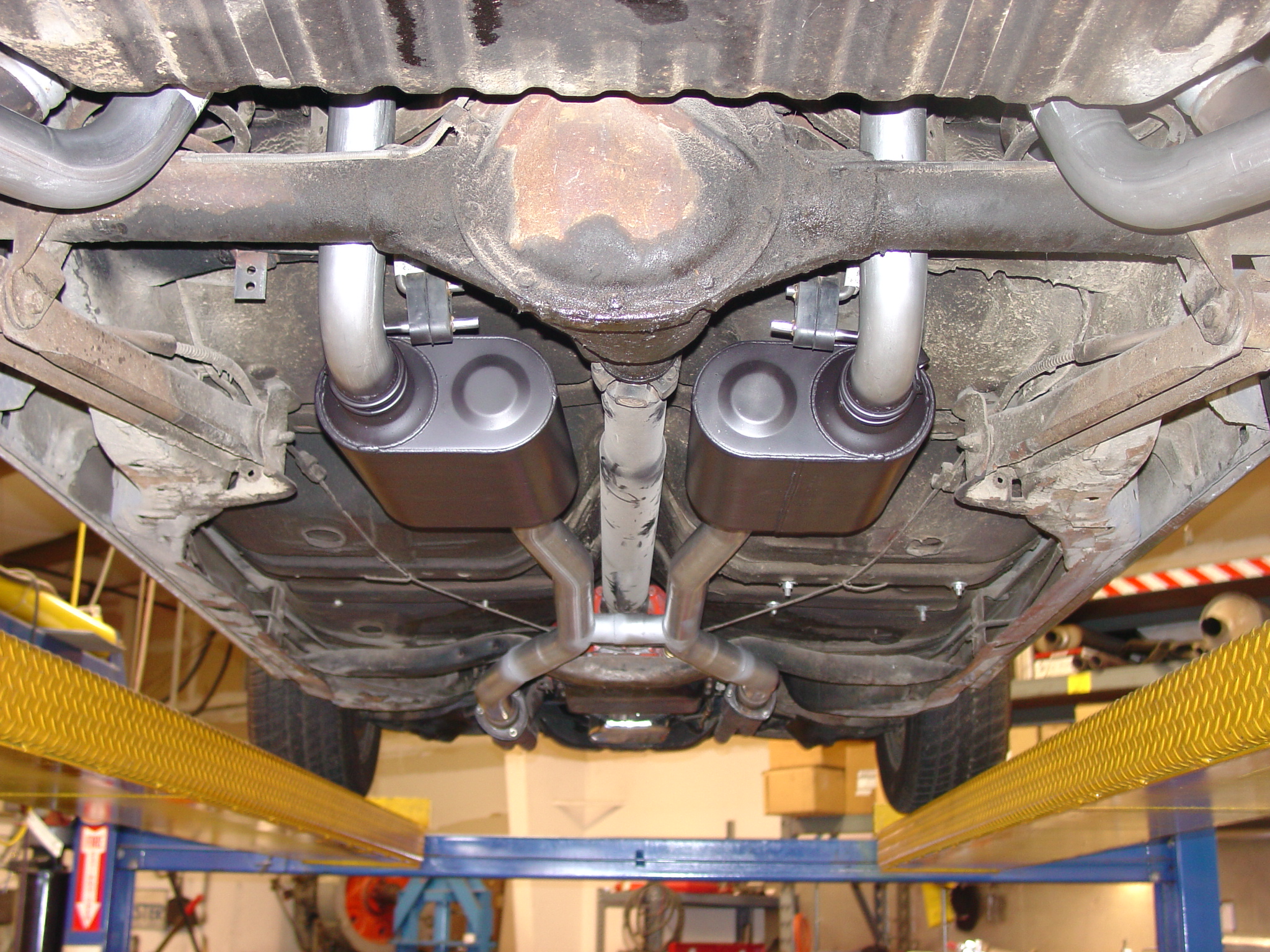 Flowmaster American Thunder Crossmember-Back Exhaust System - Image 2