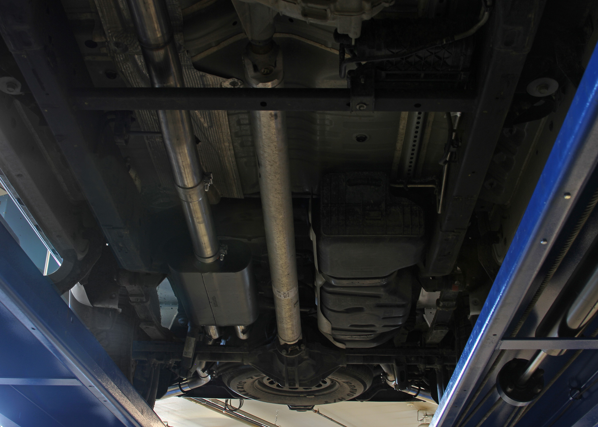 Chevrolet, GMC (2.7) Exhaust System Kit