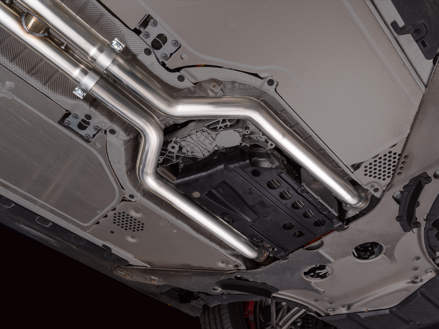 BMW (4.4) Exhaust System Kit - Image 7