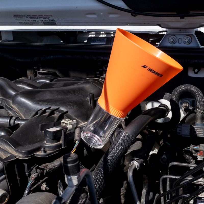 Close-up of Mishimoto Screw On Oil Funnel design