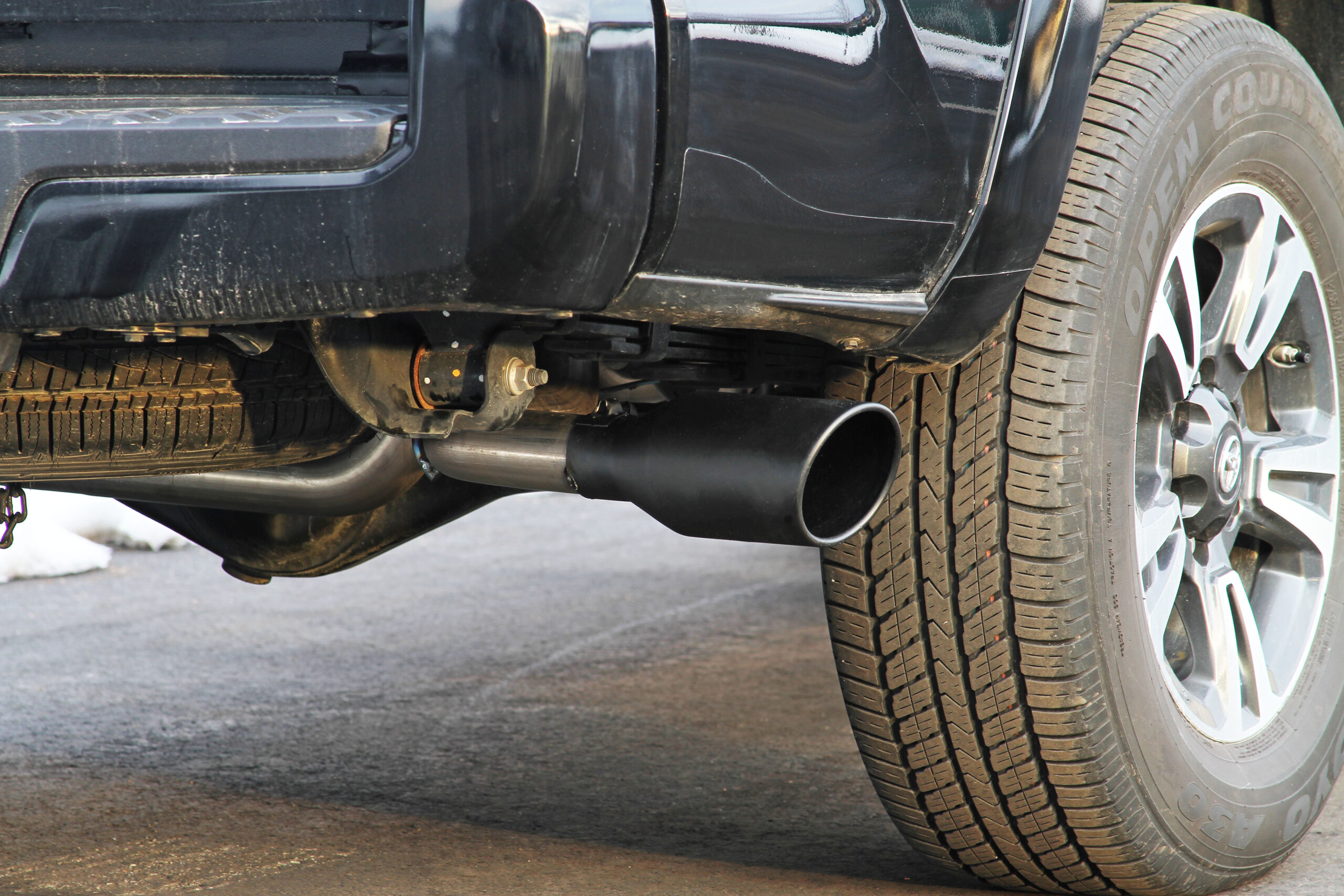 Flowmaster Flow FX Cat-Back Exhaust System - Image 4