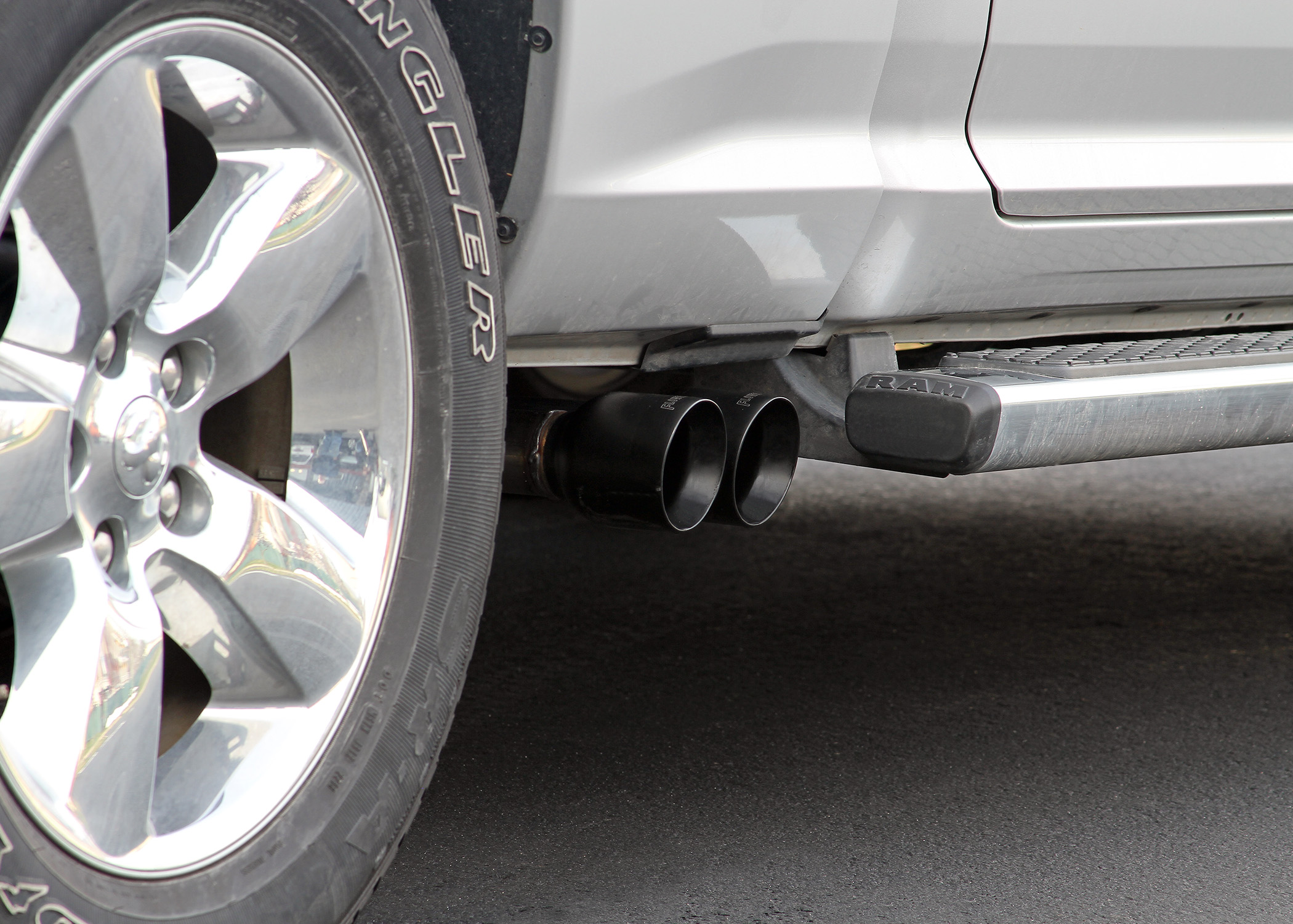 Flowmaster Flow FX Cat-Back Exhaust System - Image 9