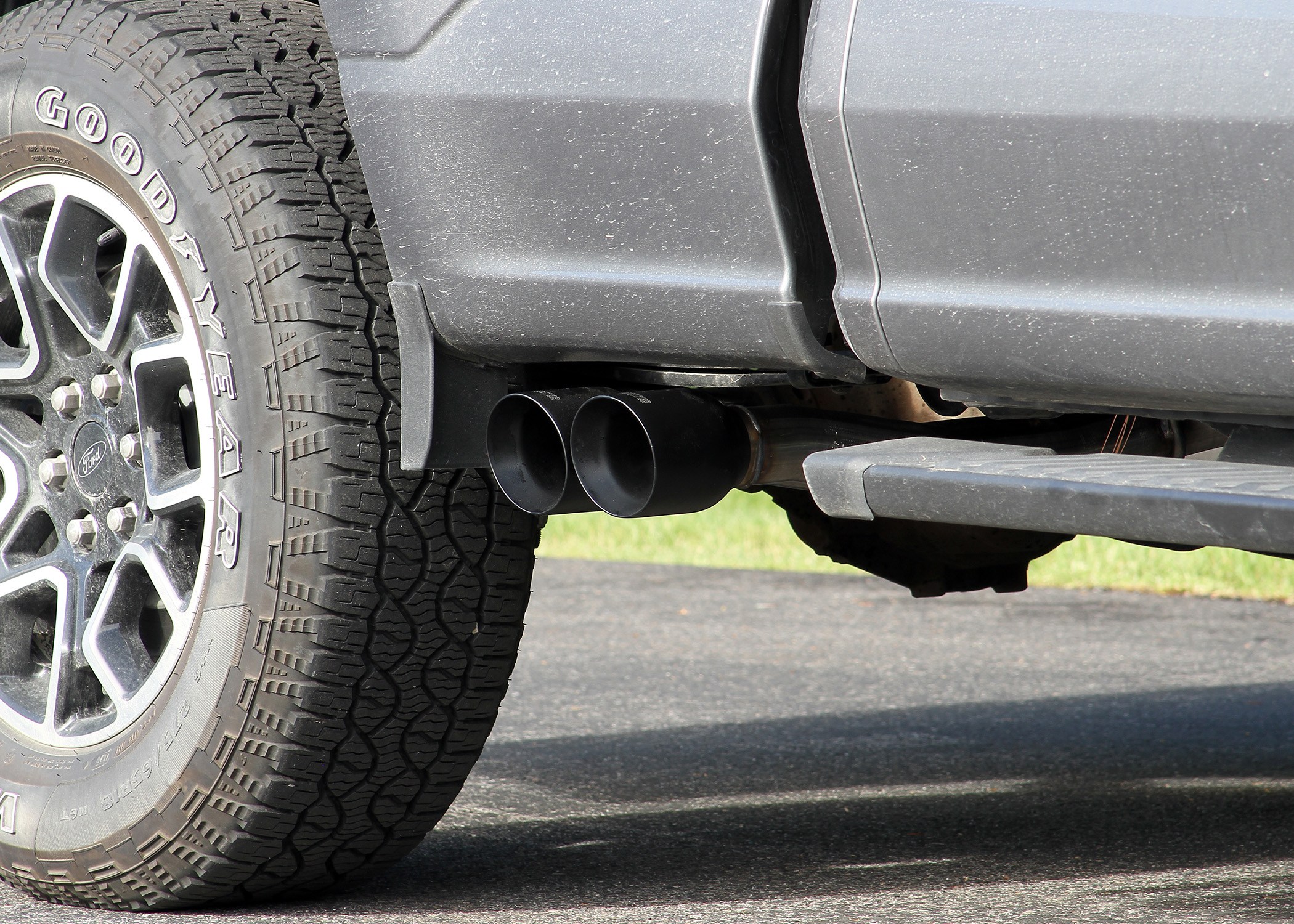 Flowmaster Flow FX Cat-Back Exhaust System - Image 8