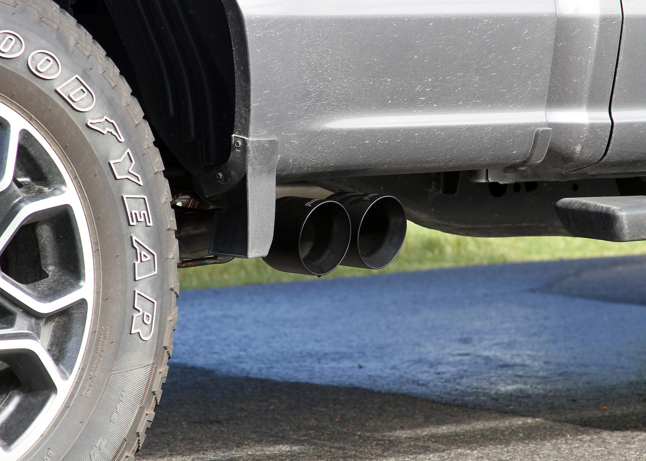 Flowmaster Flow FX Cat-Back Exhaust System - Image 9