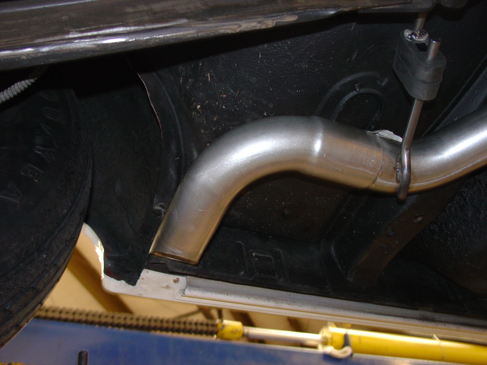 Flowmaster Crossmember-Back Exhaust System - Image 4