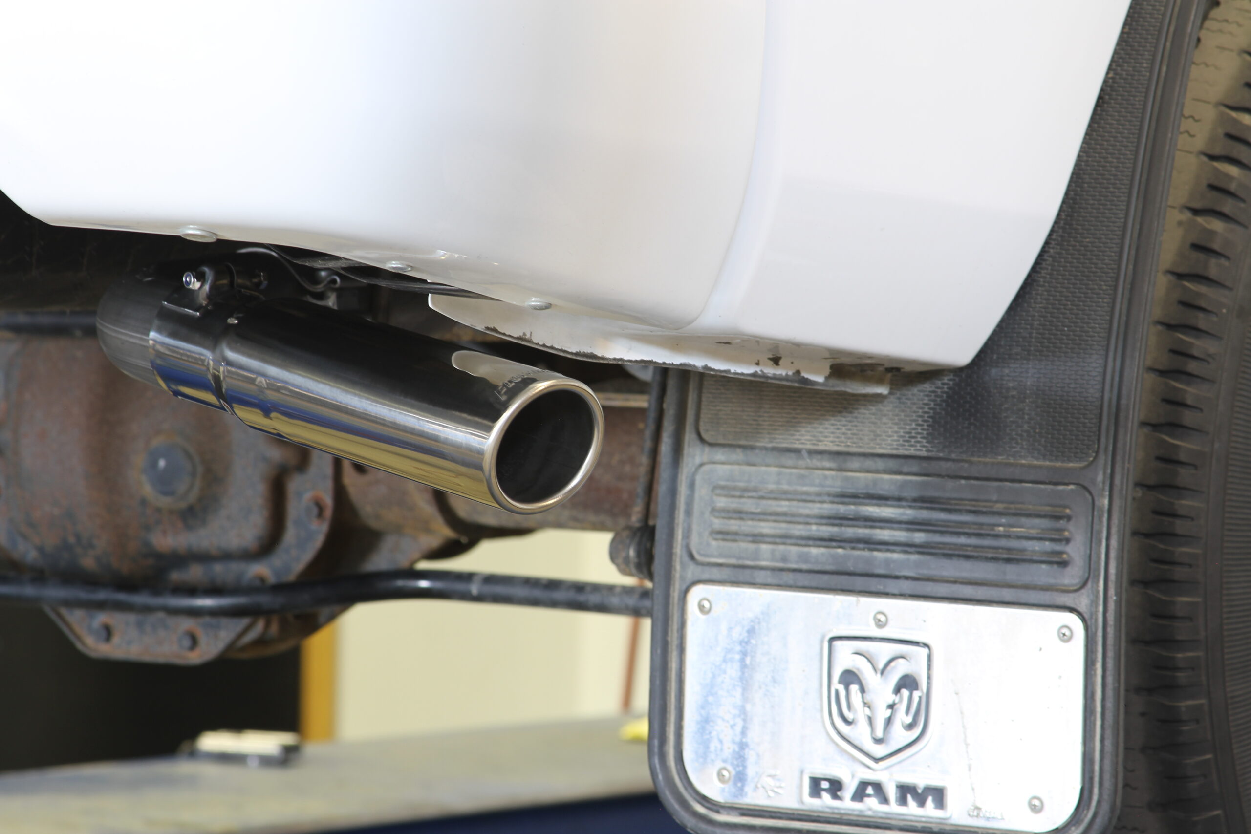 Flowmaster American Thunder Cat-back Exhaust System - Image 5