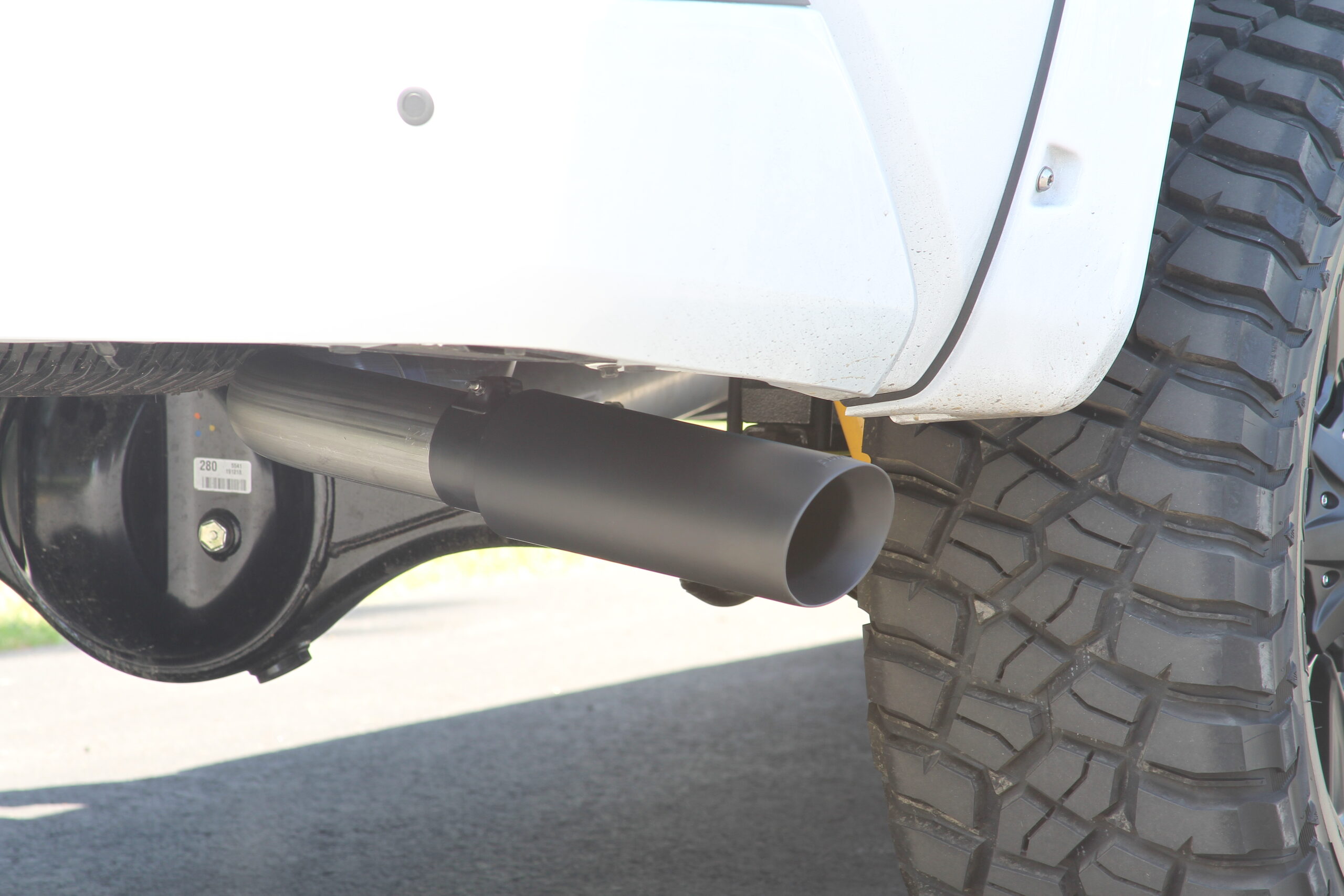 Flowmaster Outlaw Cat-back Exhaust System - Image 7