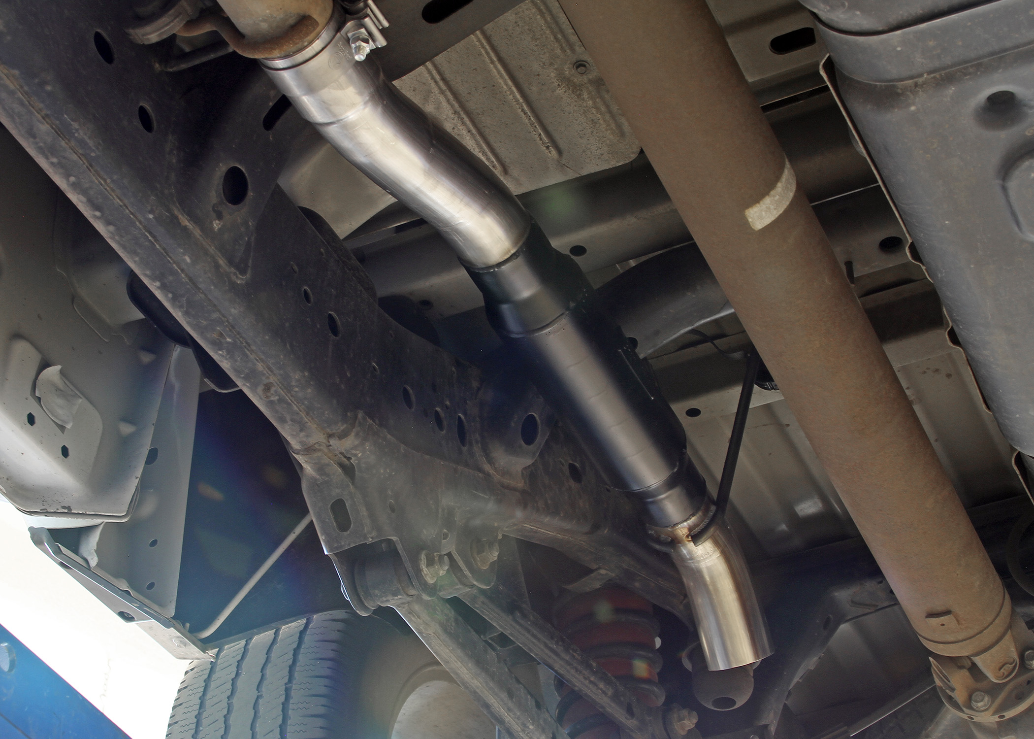 Flowmaster Outlaw Extreme Cat-Back Exhaust System - Image 3
