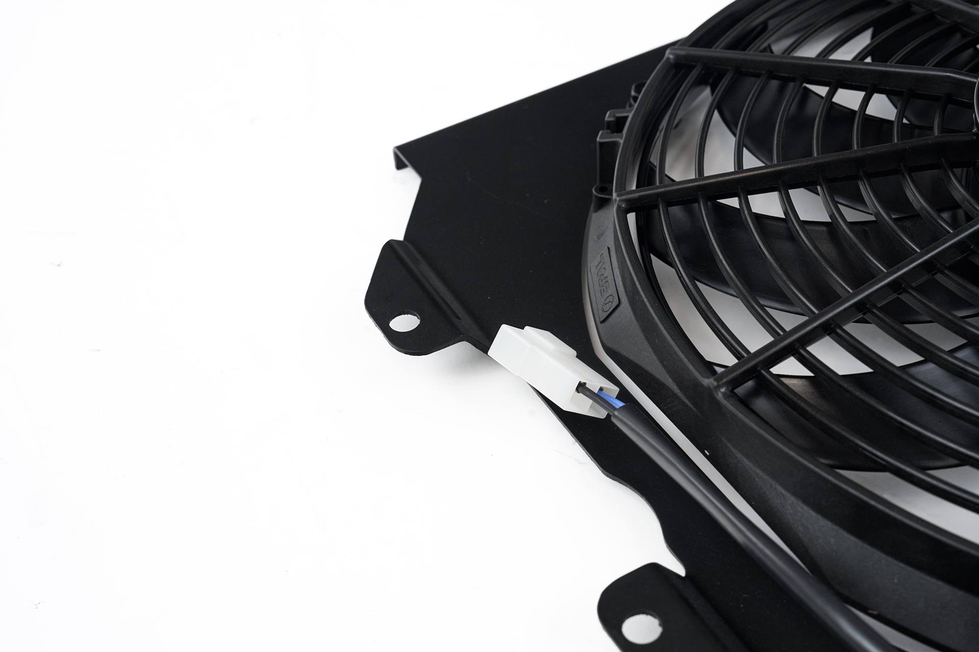 Black Finish aluminum fan shroud CSF 2858FB
