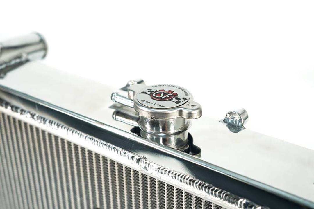 CSF 2863 radiator with included radiator cap