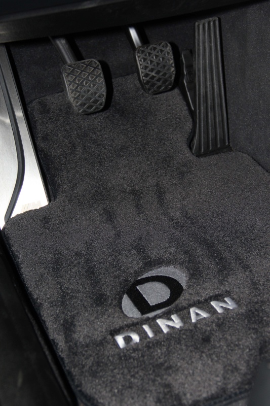 Dinan Signature Floor Mats package dimensions