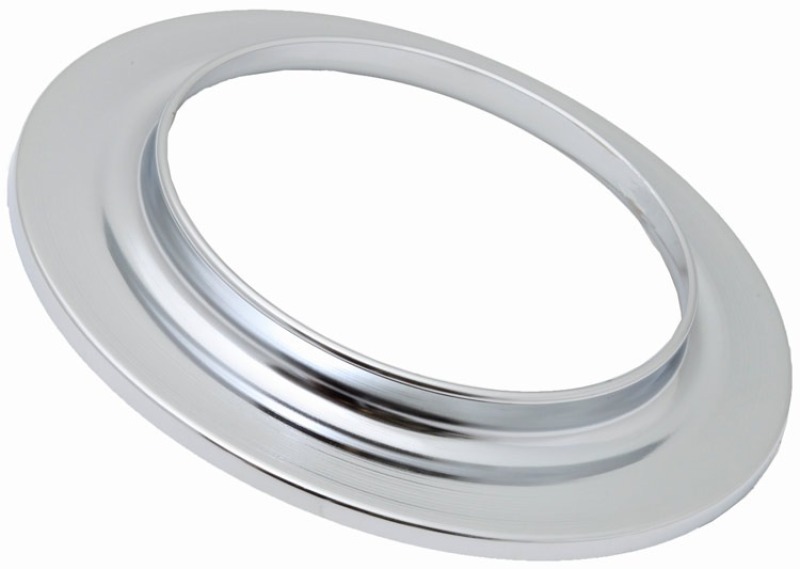Close-up of K&N 01518 base plate securing air filter